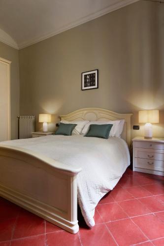 Charming & Authentic 1BR in Florence Historic Center, Near the Duomo