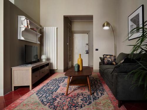 Charming & Authentic 1BR in Florence Historic Center, Near the Duomo