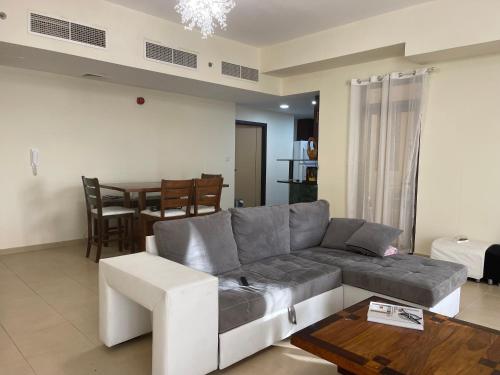 AMWAJ JBR Walk Beachfront Apt