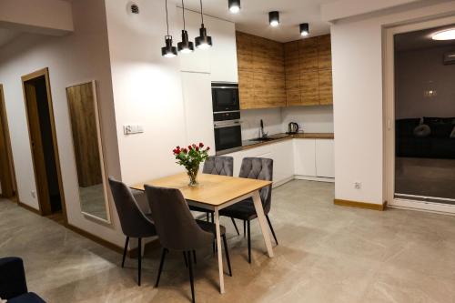 Apartament Królowej Jadwigi z garażem