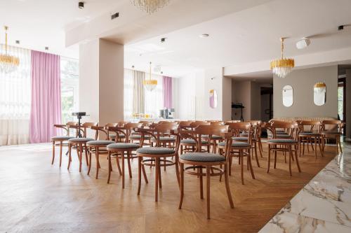 Restoran atau tempat lain untuk makan di Hotel Cristal Park