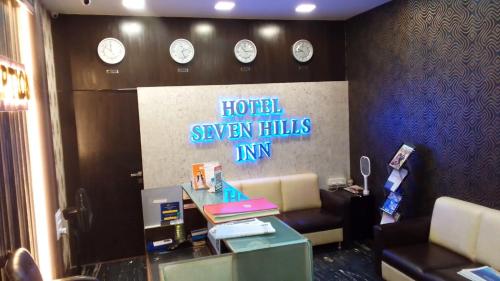 Gallery image of Glitz Hotels 7even Hills- Nr International Airport Mumbai T2 in Mumbai