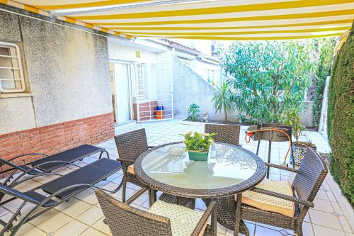 LTIORAL COSTA DORADA - CASA MERCURI Only families