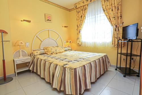 LTIORAL COSTA DORADA - CASA MERCURI Only families