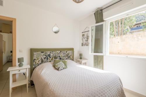 Photo de la galerie de l'établissement X - Capo Rosso - Appt climatisé vue mer, à Algajola