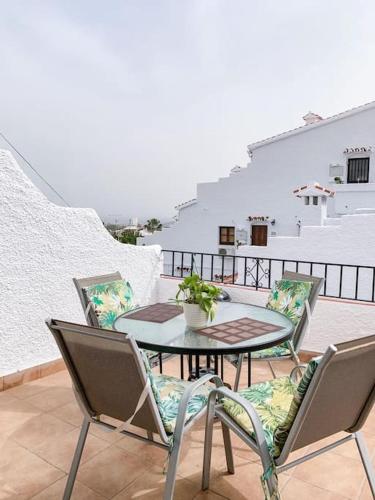 Apartamento Capistrano con terraza y piscina by South Costa