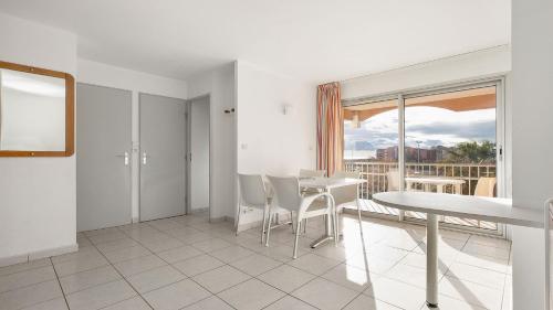 PRIMAVERA 202 Appt veranda 4 a 6 pers