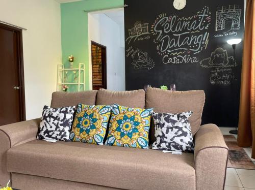 Χώρος καθιστικού στο CASA AINA at Gopeng Cozy & Comfy Home