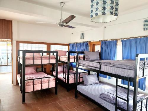 CHILCHILL Elite Residences BKK2 emeletes ágyai egy szobában
