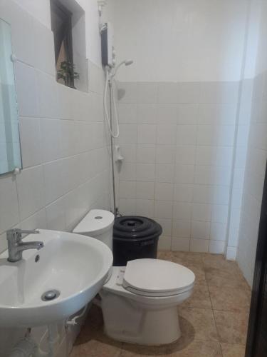 Ένα μπάνιο στο Lucky one transient ( 1 family room)