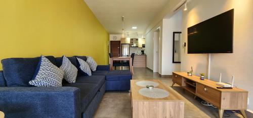 Sandstone Deluxe 2 bedroom apart with lift and common pool