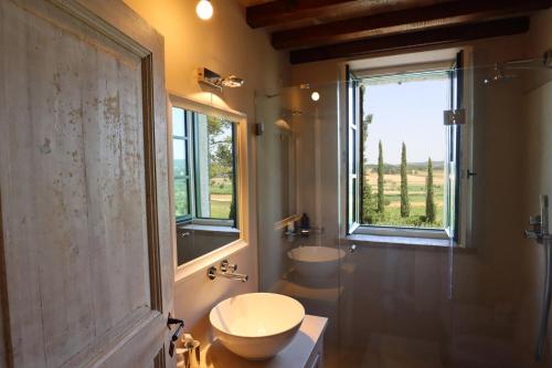 Koupelna v ubytování Podere I Poggi by Great Stays