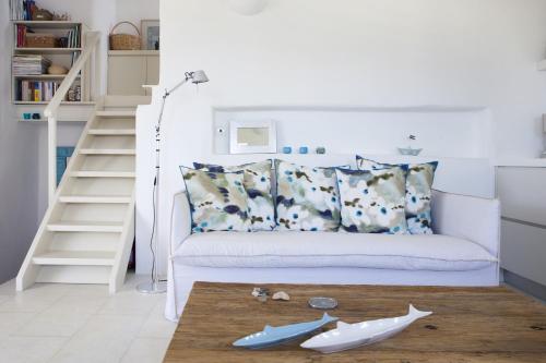 Кровать или кровати в номере Sea Paros Holiday Villa with panoramic views over Naoussa bay