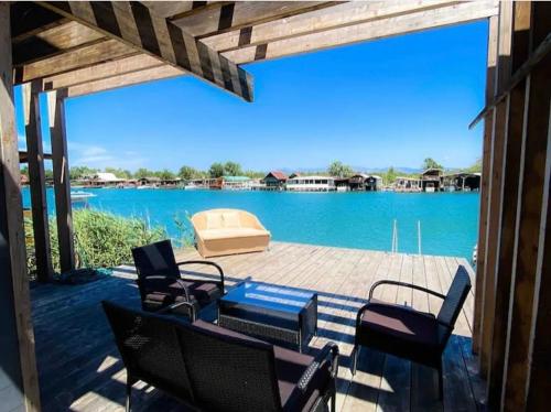 Fotografie z fotogalerie ubytování Eli - Waterfront Villa v destinaci Ulcinj