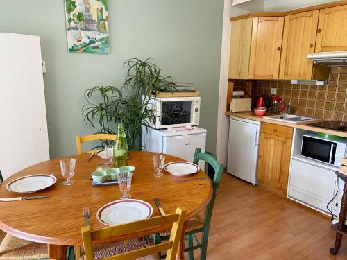 CELADON - Studio, Rez-de-Jardin, Proche Plage - U205