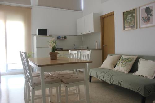 Estudio con acceso a piscina