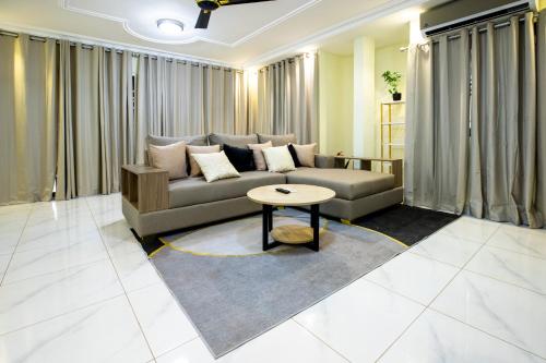Gallery image of Serene en suite 6 Bedroom Home - Trasacco in Otinshi