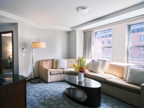 Battery Wharf Hotel, Boston Waterfront Image