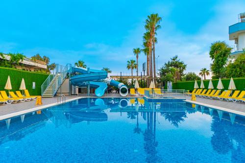 Πισίνα στο ή κοντά στο DE MARE FAMILY Hotel
