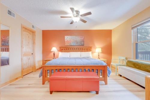 Postel nebo postele na pokoji v ubytování Mountainside B173 by Great Western Lodging