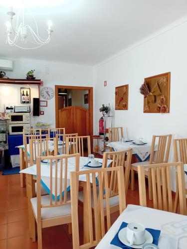 Dapur atau dapur kecil di Reguengos Hotel