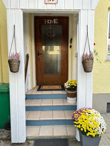 Foto dalla galleria di The Peaceful Garden Family Stay with Free Parking a Salisburgo