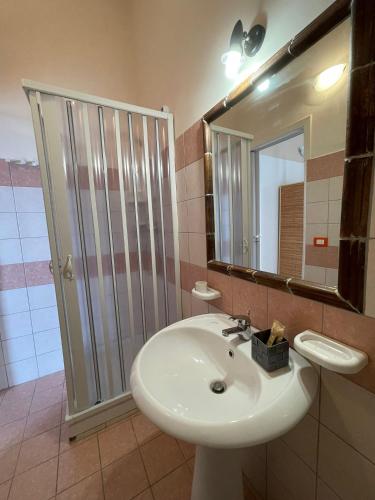 Un baño de Falco in Pietra
