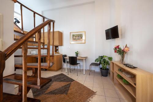 Rocca a Mare Maisonette I