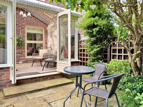 Cherry Blossom Cottage photo 27