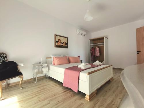 Mika's B luxury House near Faliraki