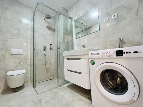 Rafailovici Beachfront Apartment photo 3