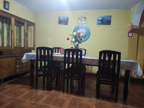 Restaurace v ubytování Jaimes Inn Hostel