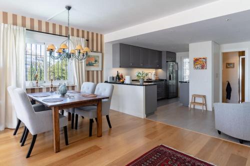 Central apartment in Nueva Andalucia with an amazing view