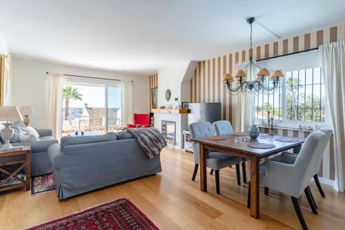 Central apartment in Nueva Andalucia with an amazing view