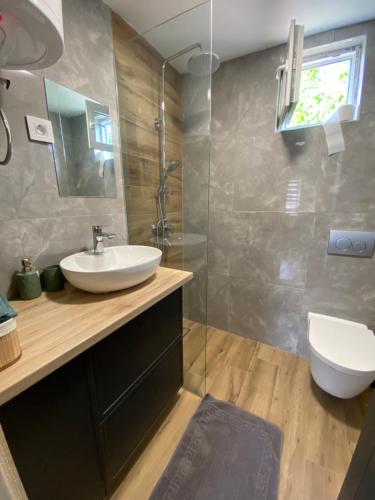 Koupelna v ubytování Tiny house Neny Fruška gora