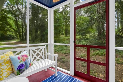 Gallery image of Blue Bungalow 2BR1BA Lexington in Lexington