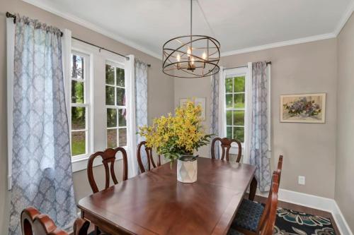 Gallery image of Blue Bungalow 2BR1BA Lexington in Lexington