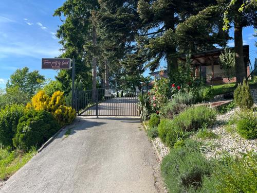 Φωτογραφία από το άλμπουμ του Kuća za odmor Terrace party by David σε Stubička Slatina