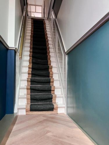 Gallery image of Lovely, 1898 Jugendstil Design Apartment, old Haarlem city Centre, Fully Renovated with Parkview near Amsterdam and Zandvoort, Bloemendaal Beach in Haarlem