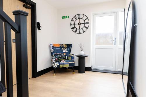 The Berriman Collection Stylish Apartment Sleeps 3 photo 11