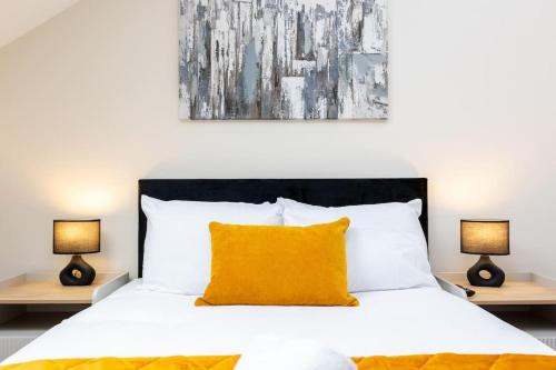 The Berriman Collection Stylish Apartment Sleeps 3 photo 13