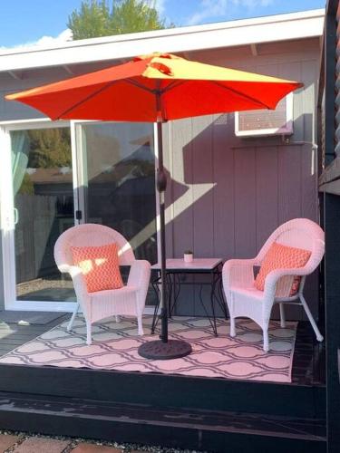 Patio nebo venkovní prostory v ubytování Casita de ForestTiny home in Templeton, CA