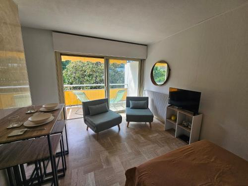 Studio calme à 200m des plages