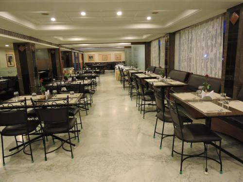 Restaurace v ubytování Hotel PLR Grand