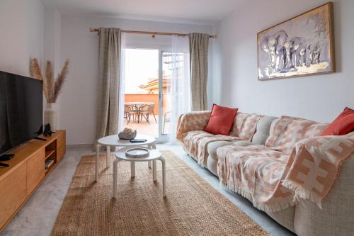 Wonderfull Pent-house close to the beach