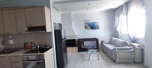 Ảnh trong thư viện ảnh của Calm and peaceful First Line House in front of the sea ở Sozopoli