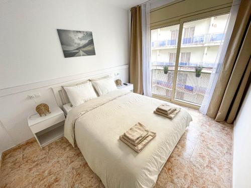 Yellow Apartment Lloret