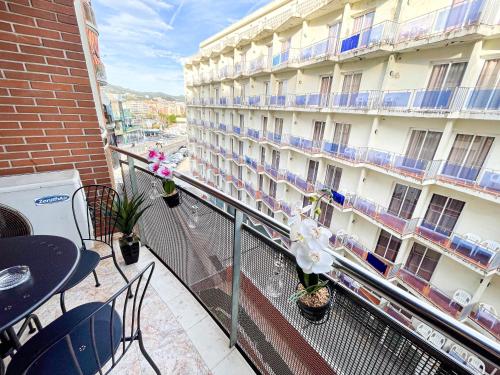 Red Apartment Lloret