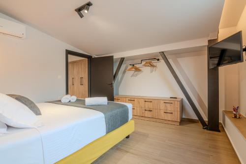 MOS Luxury Suits "Residenza Canea"