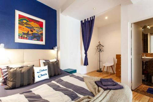 Alfama III - French balcony and smart check-in